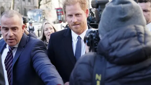 The Duke of Sussex (centre) arrives at the Royal Courts Of Justice in London