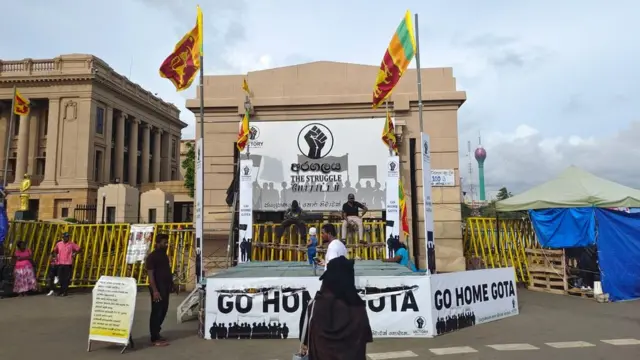 ஞாயிற்றுக்கிழமை காலையில் காலி முகத்திடலின் காட்சி