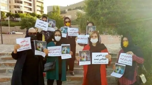 تجمع شماری از فعالان حقوق زنان در پارک آیتی سنندج