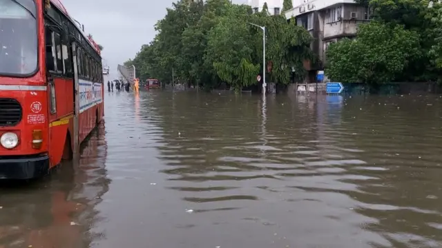 मुंबई, पाऊस, मान्सून, वाहतूक व्यवस्था, निसर्ग