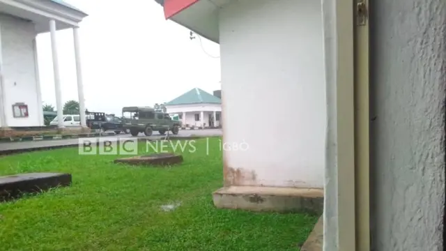 Ụgbọala ndịagha na nke ndị uweojii n'ime ụlọikpe Umuahia