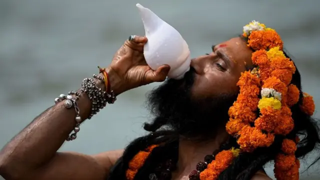 કુંભમાં શાહી સ્નાન