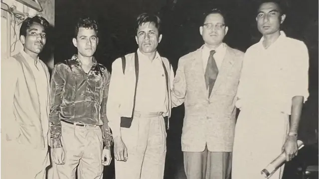 गुरुदत्त अबरार अल्वी और अन्य के साथ