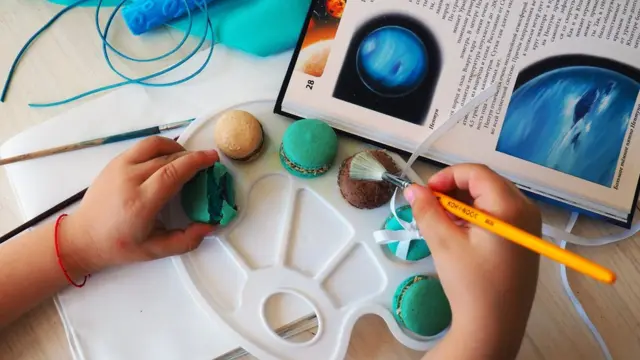 Палитра с макарунами