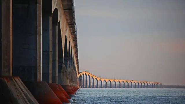 El puente de la Confederación en Canadá