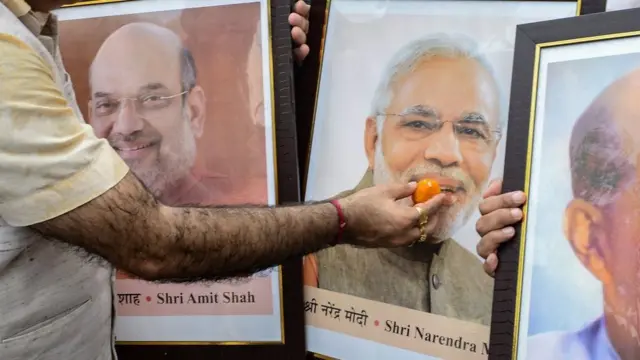 தேசிய ஒருமைப்பாட்டுக்கு தடையாக இருந்த பிரிவுதான் நீக்கப்பட்டுள்ளதா?