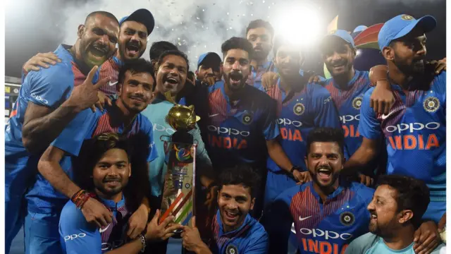 নিদাহাস ট্রফির শিরোপা নিয়ে ভারতীয় দলের উল্লাস