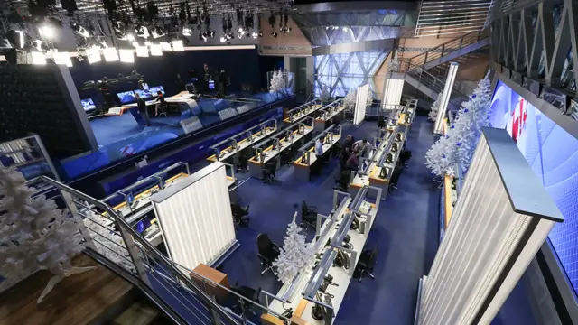 1 января 2018. В новой студии информационной программы "Время" на Первом канале в телецентре "Останкино". Первый эфир информационной программы "Время" состоялся 1 января 1968 года.