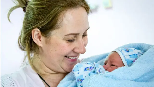 आई आणि बाळ