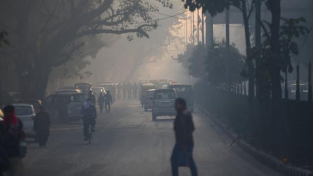 दिल्ली को दुनिया की सबसे प्रदूषित राजधानी बताया गया है