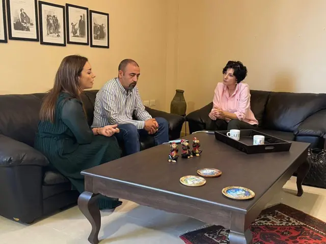 ديمه ابو ديه و همسرش على ياغى. ديمه يكى از نامزدهاى شيعه مخالف حزب الله است