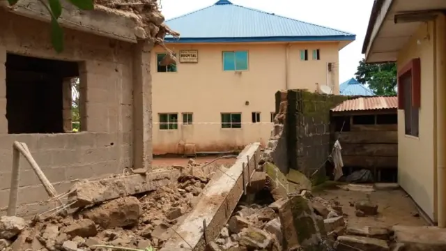 Ụlọ dara n'Abakaliki