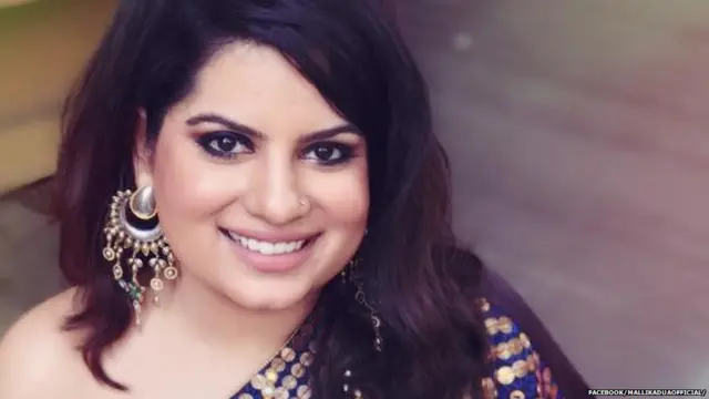 ट्विंकल खन्ना, अक्षय कुमार, मल्लिका दुआ