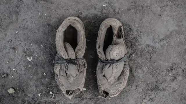 Cipele koje pripadaju Okongo Čarlsu