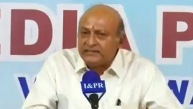 அஜய் கல்லம் ஊடகங்களிடம் பேசியபோது