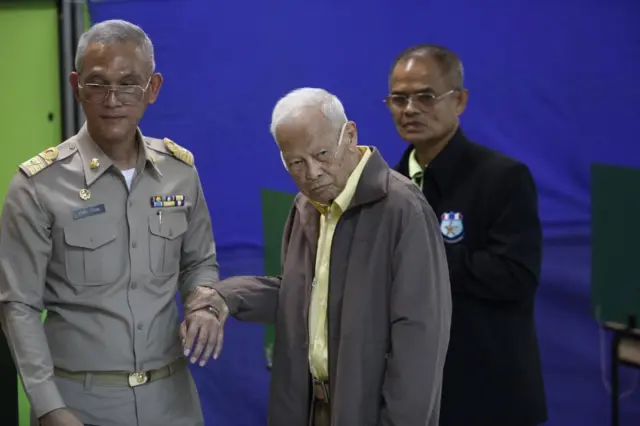 พล.อ. เปรม