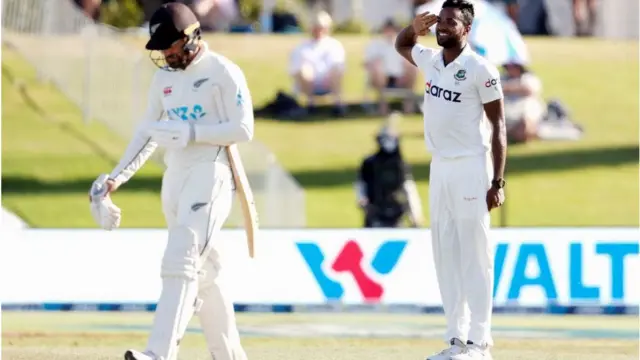 Rus uy qurilishi porno yosh yigit Missionerlik pozitsiyasida orgazm bilan jinsiy aloqada bolgan juftliklar