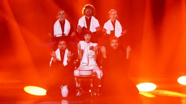 Evrovizija, Konstrakta