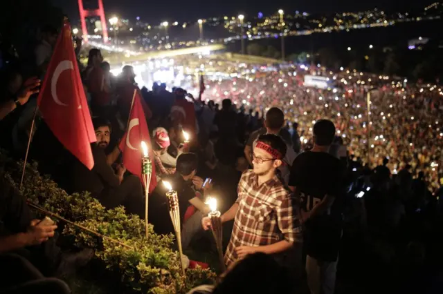Darbe girişiminde öldürülenler için düzenlenen anma