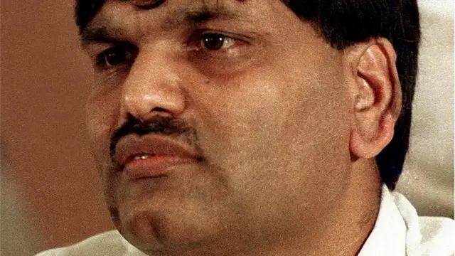 હર્ષદ મહેતાના શેરબજાર કૌભાંડ પરથી પ્રતીક ગાંધી અભિનિત વેબસીરિઝ સ્કેમ 1992 બની હતી.