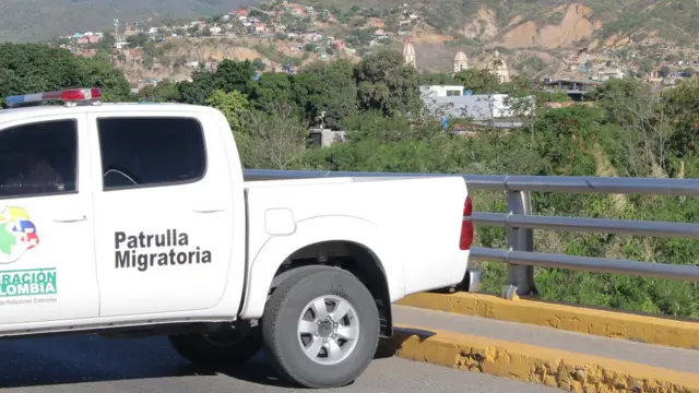 Camioneta de patrulla migratoria