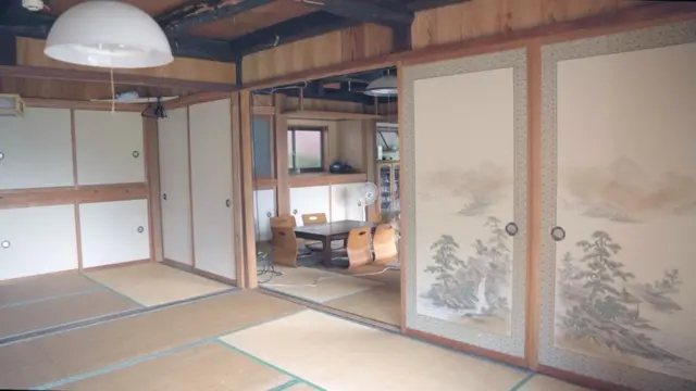 منازل مهجورة من السكان في اليابان