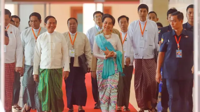 မြန်မာ့ပညာရေးကို ဆရာဆရာမတွေနဲ့အတူ မိဘတွေပါဝိုင်းကူဖို့ အတိုင်ပင်ခံမေတ္တာရပ်ခံ