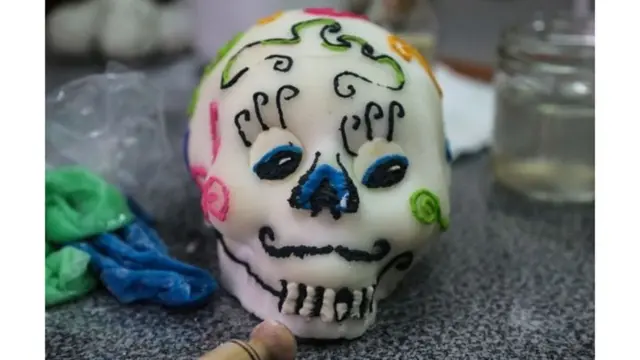 Şekerden yapılan kafatasları oldukça yaygın