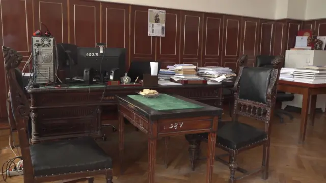 Абрахмановдун столу жана стулдары азыр УИАнын Тарых институтунда иш кабинетинде турат