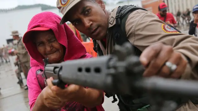 бабушка и солдат