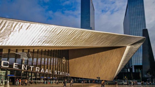 La estación de Rotterdam es una de las joyas arquitectónicas de la ciudad holandesa. (Foto: Walter Bibikow/Getty Images)
