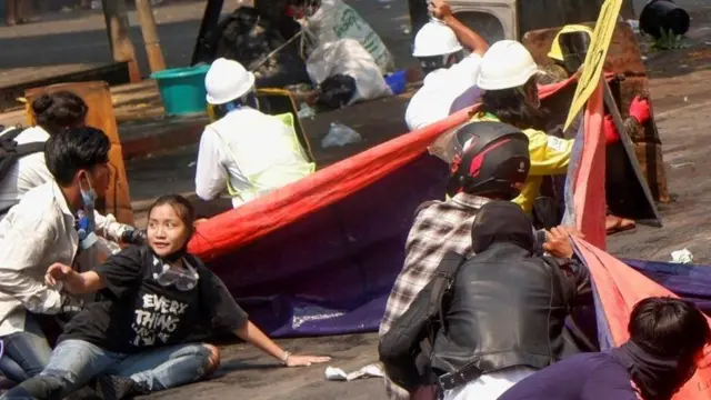 郑家希被称为“英雄”。