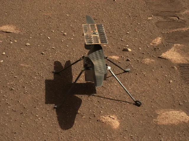 O helicóptero Ingenuity Mars da Nasa é visto aquisinais pixbetum close-up tirado por Mastcam-Z,sinais pixbet5sinais pixbetabrilsinais pixbet2021