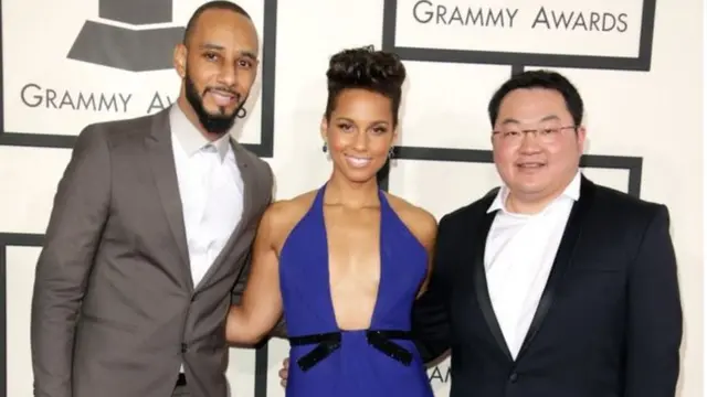 โจ โลว์ กับดารา