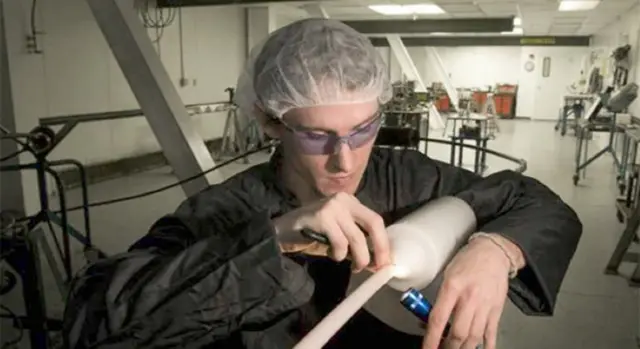 Il existe une flotte de navires de réparation de câbles positionnés dans le monde entier, prêts à intervenir en cas de panne comme celle de janvier 2020 au Congo