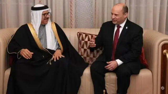 نفتالي بينيت ووزير خارجية البحرين الزياني