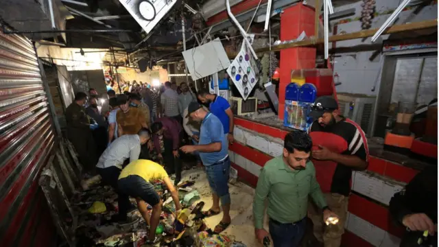 ইরাকের আল-উহাইলাত মার্কেটে বোমা হামলা চালানো হয়।