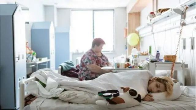 কিয়েভ শিশু হাসপাতালের চিত্র।