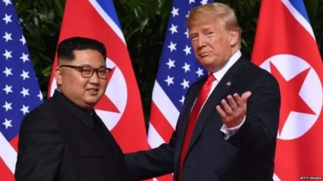ઉત્તર કોરિયાના સર્વોચ્ચ નેતા કિમ જોંગ-ઉન અને ડોનલ્ડ ટ્રમ્પ