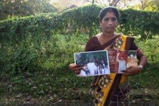 முள்வேலி முகாமில் வாழ்க்கையை தொலைத்து இன்றும் போராடும் ஈழப் பெண்