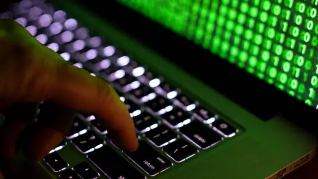 이번에 구속된 이들 또한 IP 주소 추적망을 피해 마약 장터를 만든 이들이었다