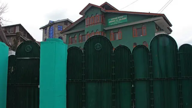 কাশ্মীরে জামাতের মূল কার্যালয়ে তালা ঝুলিয়ে দেওয়া হয় ২০১৯র মার্চেই