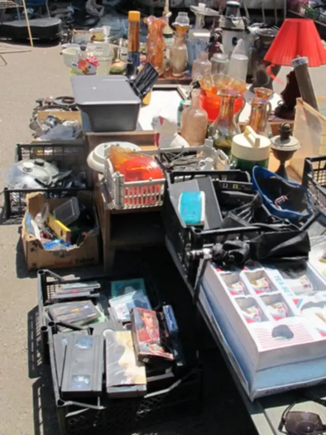 Köhnə CD kasetlərə də alıcı tapılır