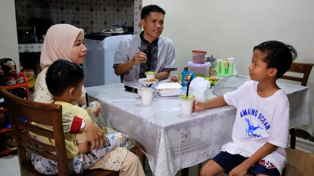 Delianur dan keluarga