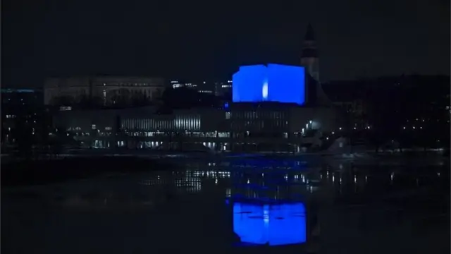 नीली रोशनी