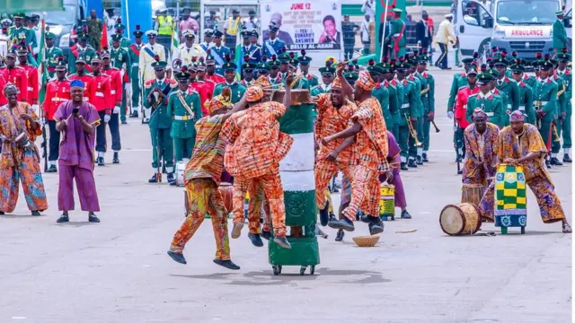 Wasu 'yan rawa a filin da aka gudanar da bikin a Abuja.
