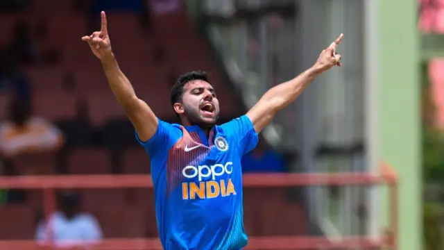 தீபக் சாஹர்