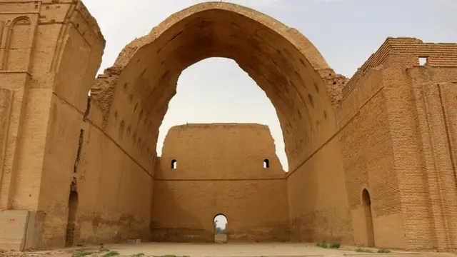 عظمت طاق کسری در طول تاریخ، الهام بخش شاعران بوده