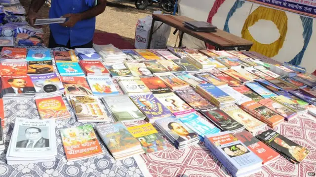 ਦਲਿਤਾਂ ਨੇ ਗੁਜਰਾਤ ਵਿੱਚ ਬੁੱਧ ਧਰਮ ਆਪਣਾਇਆ-