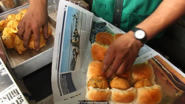 वड़ा पाव, ट्रैवल, पर्यटन, टूरिज्म, खान पान, फ़ूड, मुंबई, महाराष्ट्र, भारत